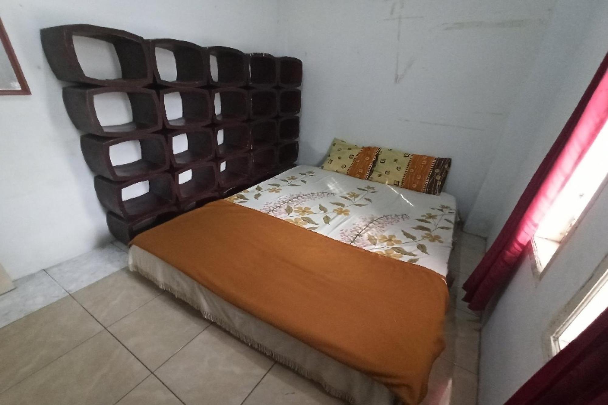Oyo Life 91339 Pondok Kost Aulia Syariah Garut Extérieur photo