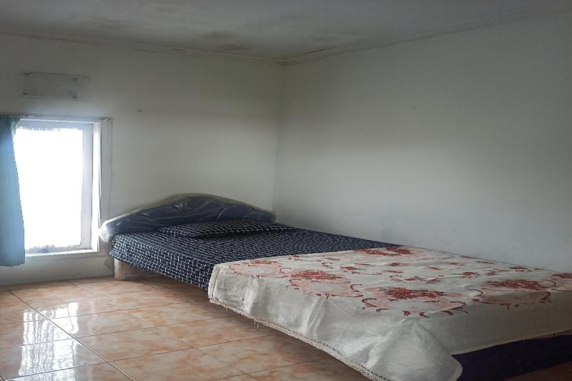 Oyo Life 91339 Pondok Kost Aulia Syariah Garut Extérieur photo